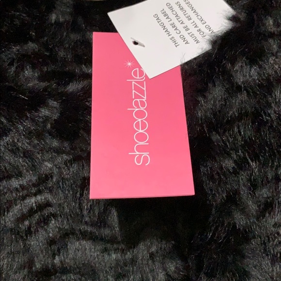 Faux fur black coat - Picture 3 of 9